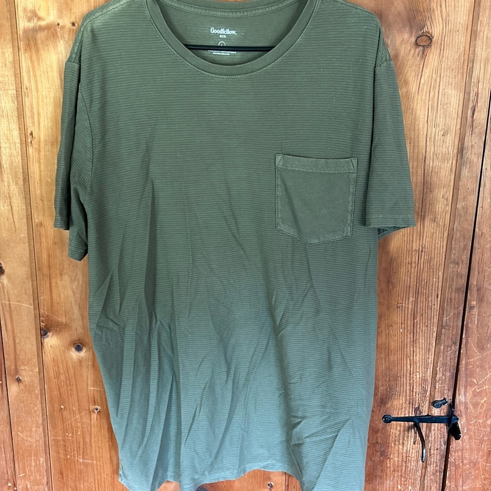 Mens Ribbed Sage Green Tee